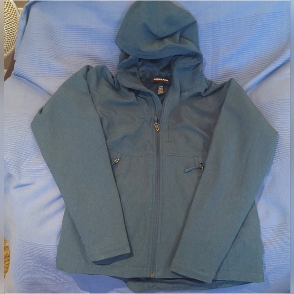 S💙: Kirkland Signature Softshell Jacket Blue - Picture 3 of 9